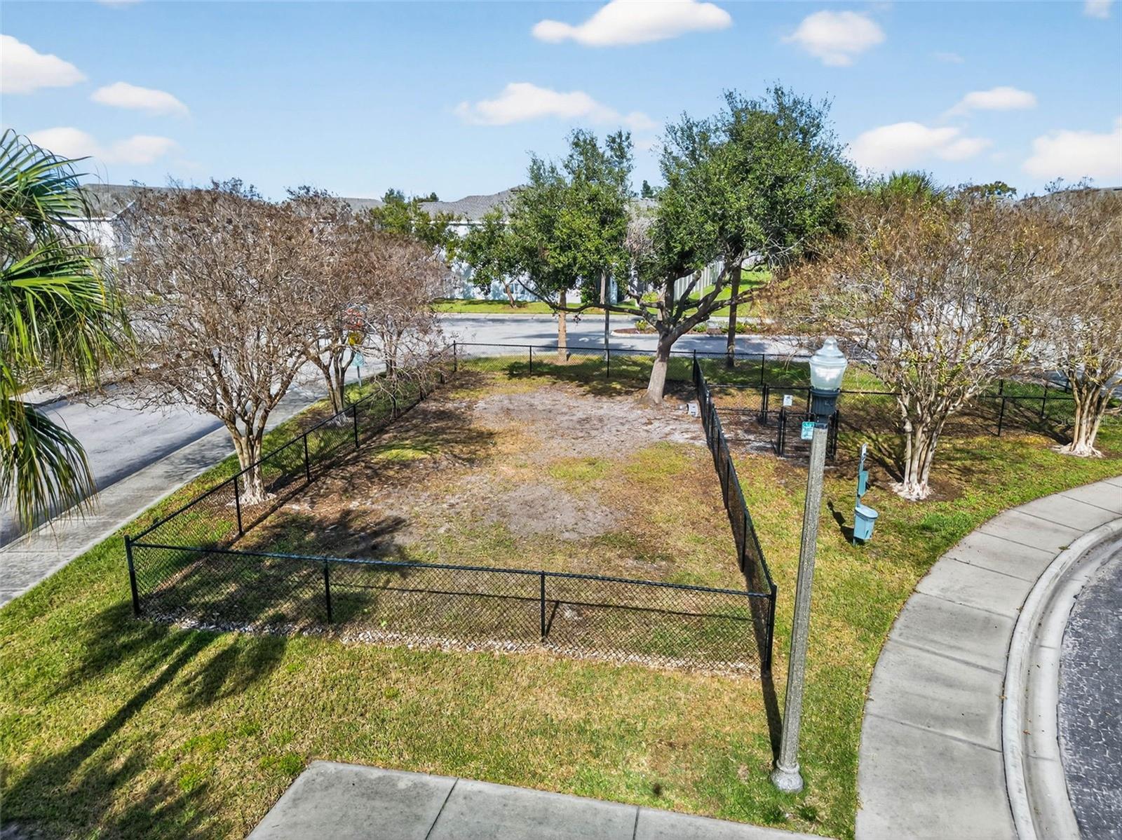 SAWGRASS VILLAGE - Residential
