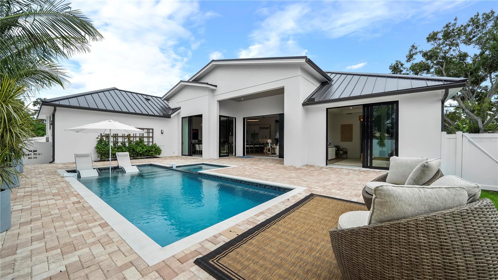 HARTLAND PARK - Residential