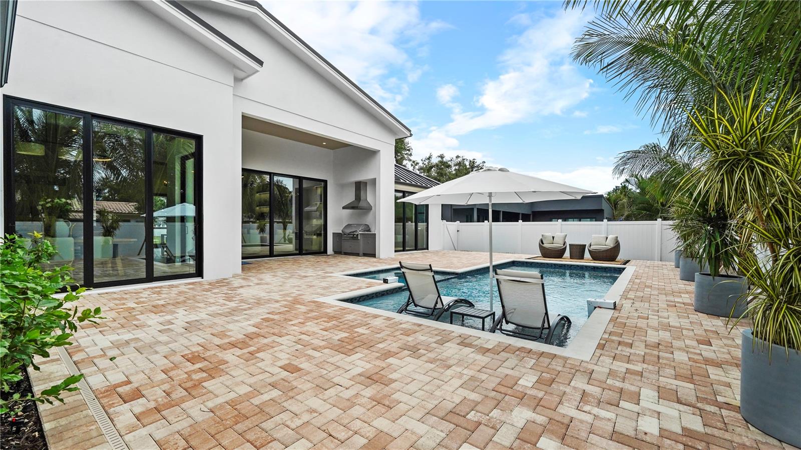 HARTLAND PARK - Residential