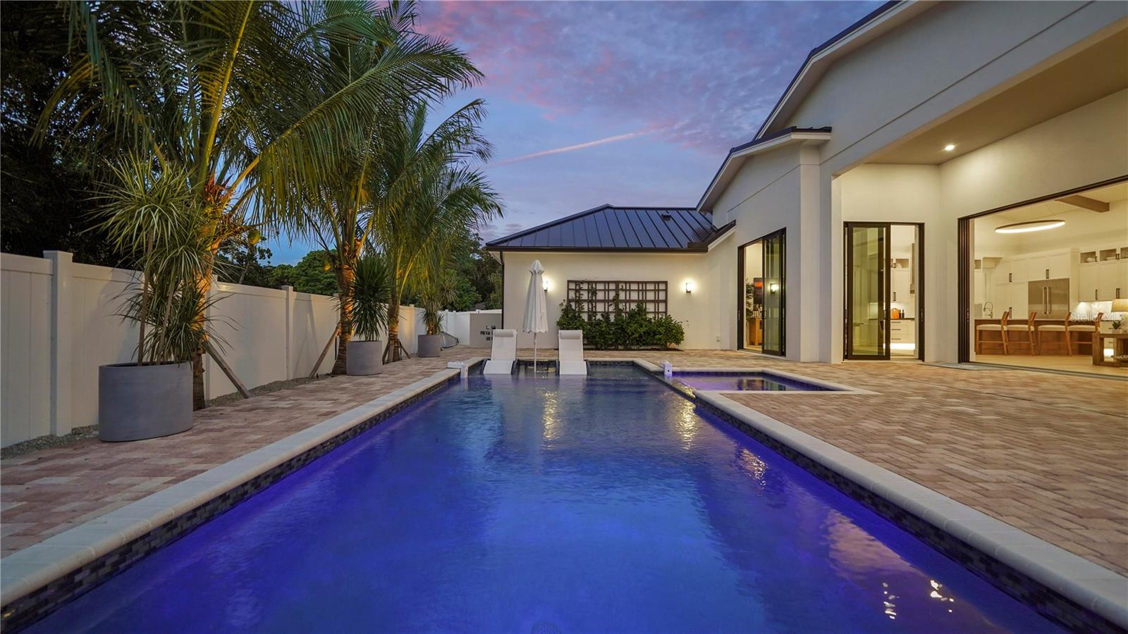 HARTLAND PARK - Residential