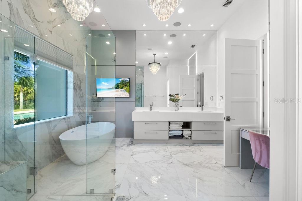 KEENES POINTE - Residential