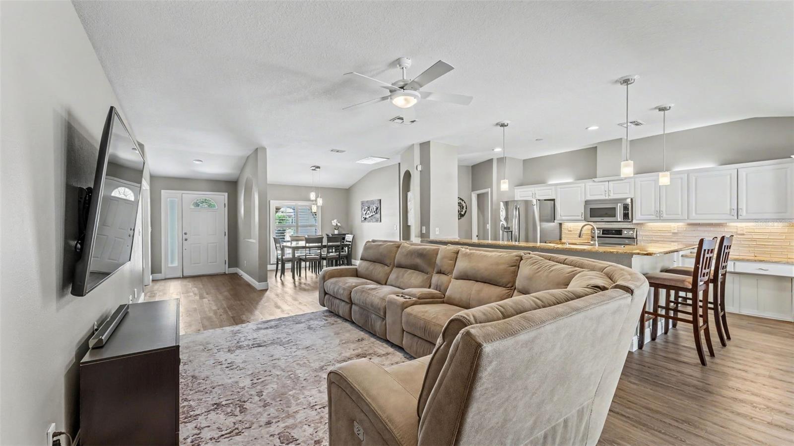 KINGSWAY OAKS UNIT 2 - Residential