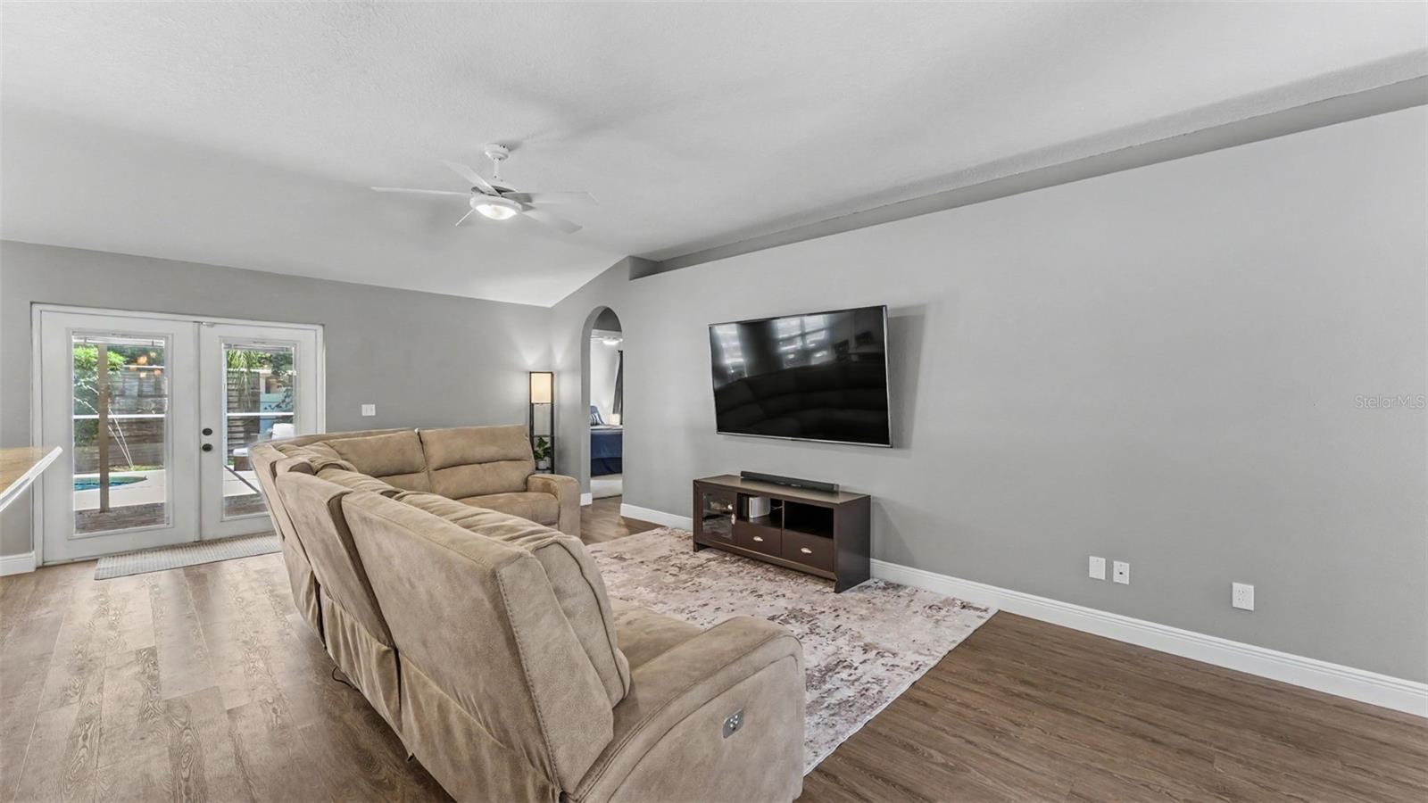 KINGSWAY OAKS UNIT 2 - Residential