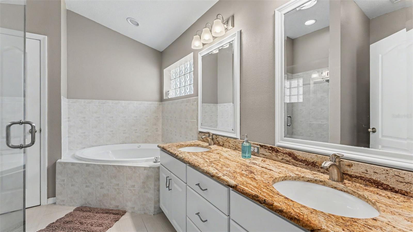 KINGSWAY OAKS UNIT 2 - Residential