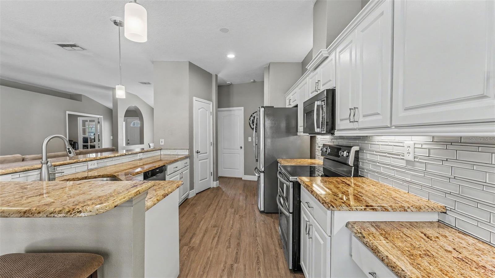 KINGSWAY OAKS UNIT 2 - Residential