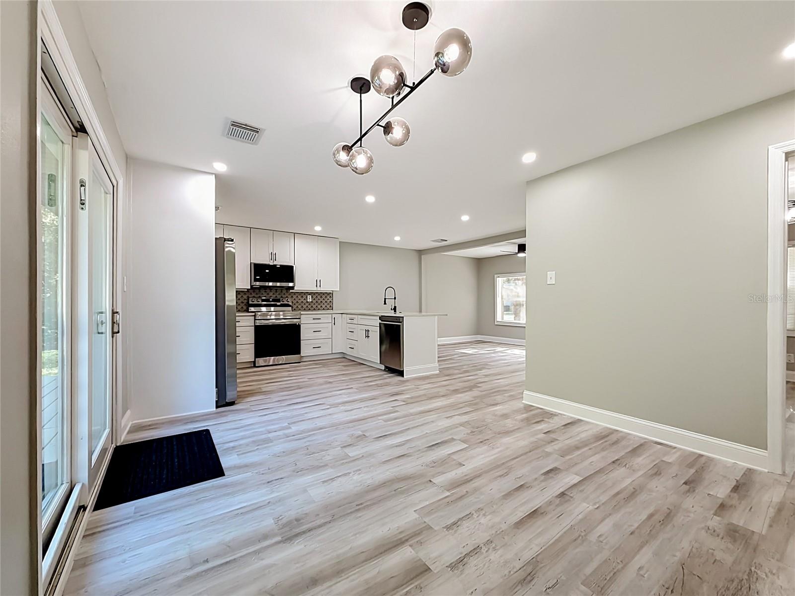 FLOYDS ADD 01 - Residential