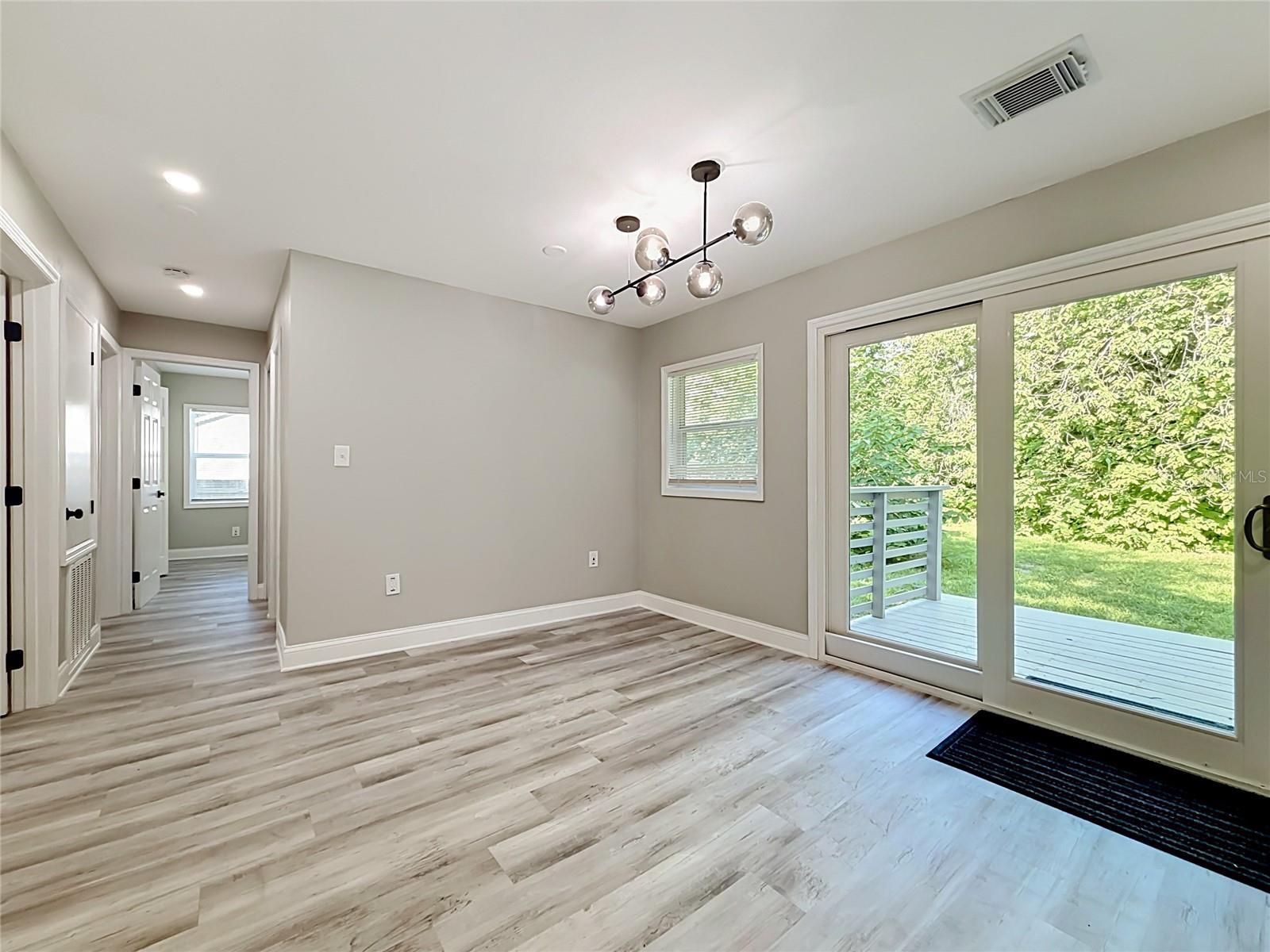FLOYDS ADD 01 - Residential