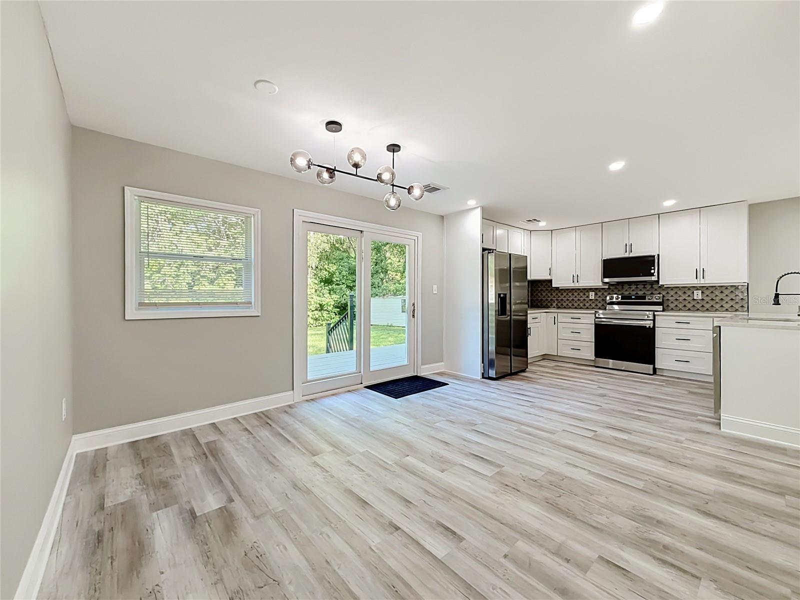 FLOYDS ADD 01 - Residential