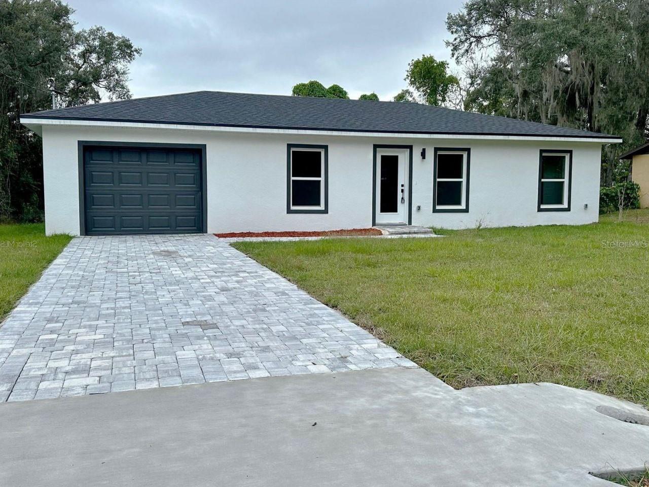 Charming 3-bedroom, 2-bathroom home nestled in the sought-after Silver Springs. This 1011 square foot gem boasts a modern touch with quartz countertops and features a convenient 1-car garage with beautiful pavers adorning the driveway. Don't miss the chance to make this your new home sweet home!