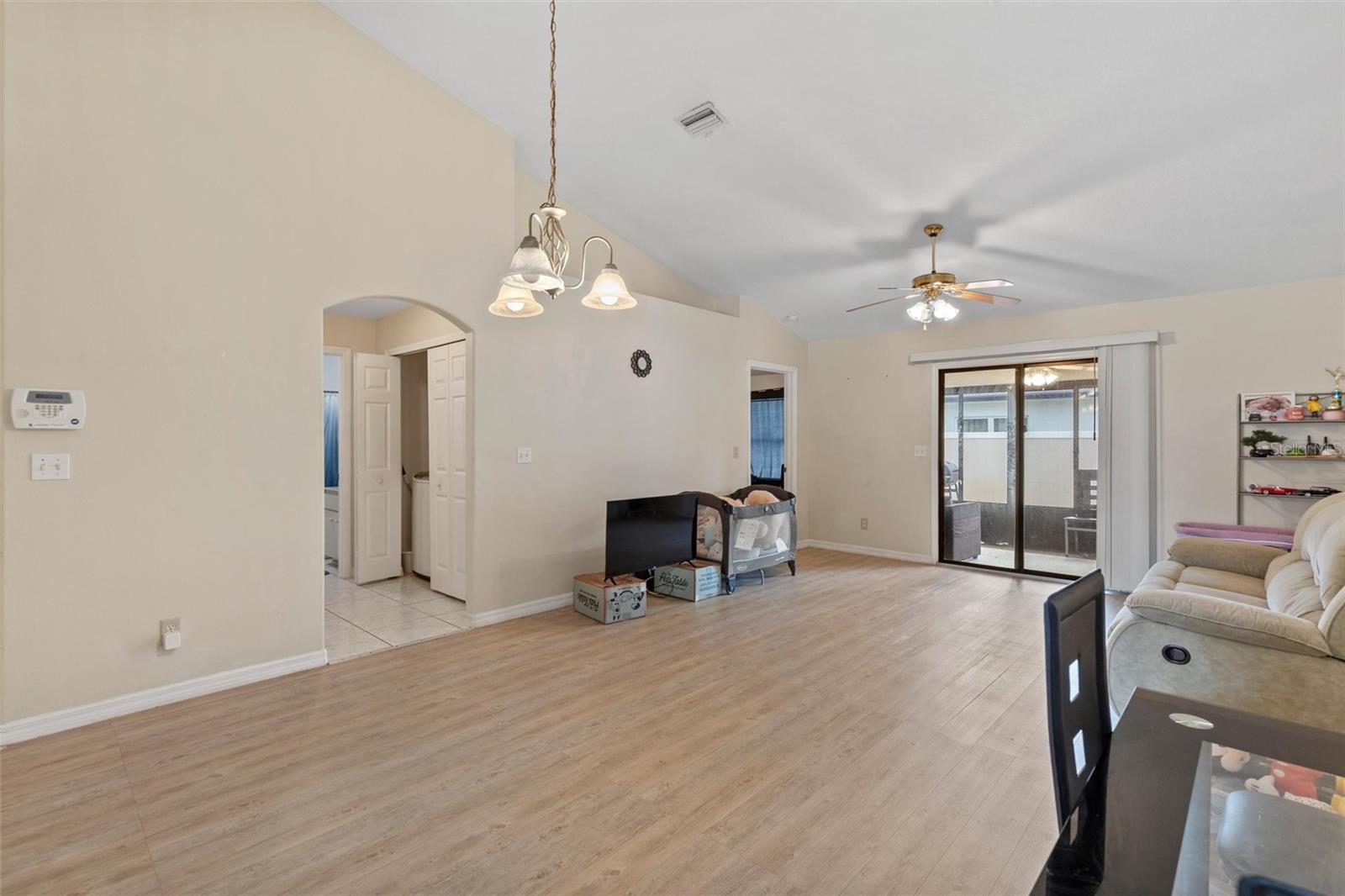 PALM COAST/EASTHAMPTON SEC 34 - Residential Income