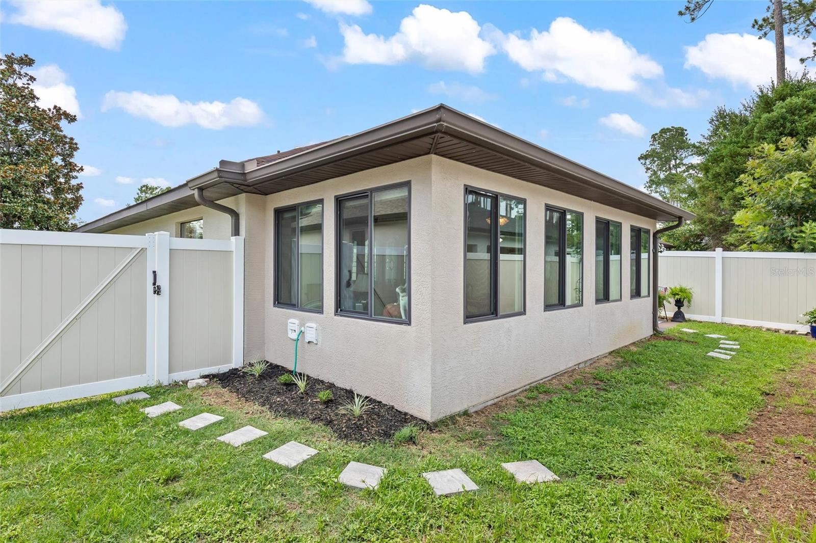 PALM COAST/EASTHAMPTON SEC 34 - Residential Income