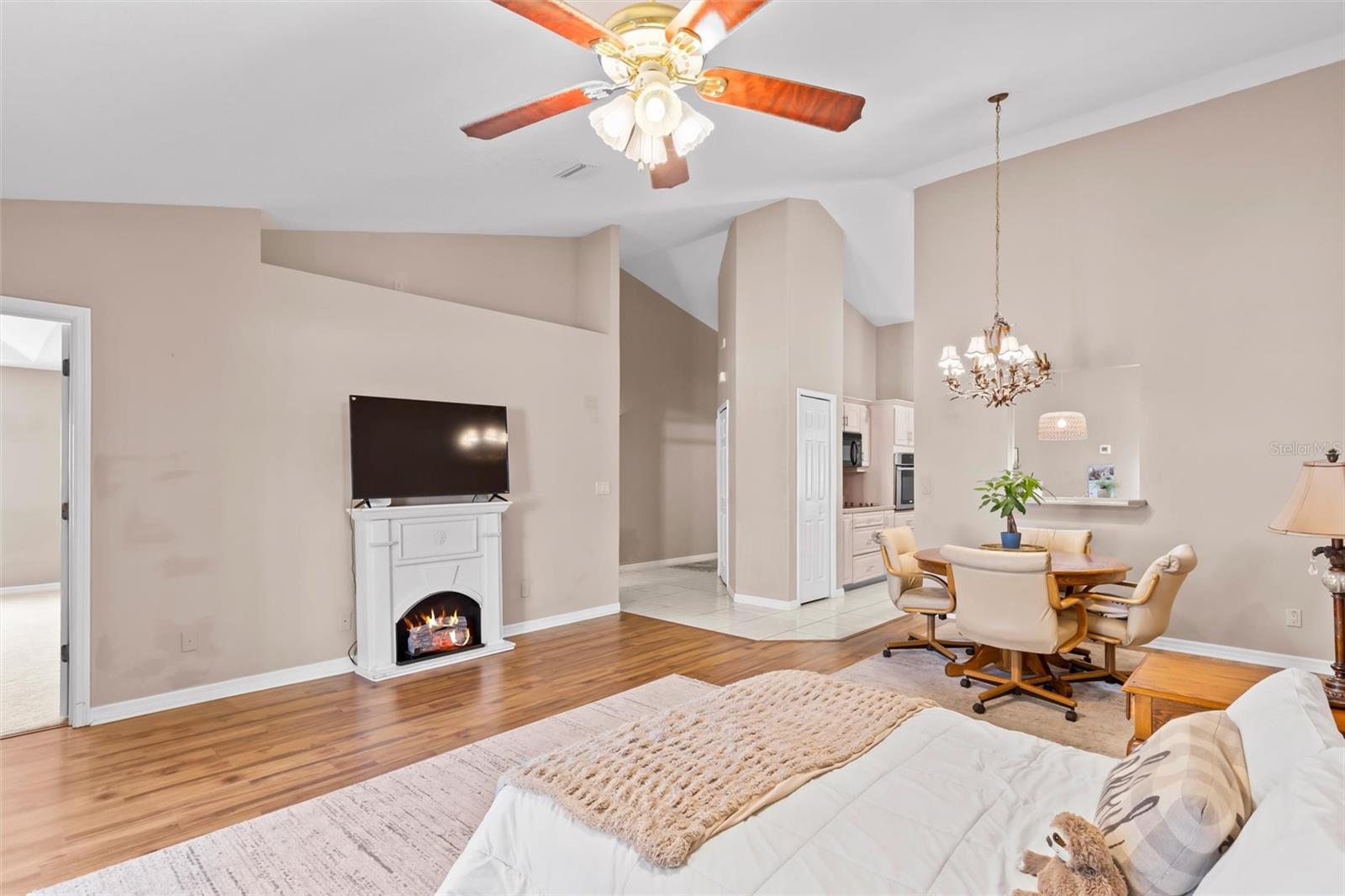 PALM COAST/EASTHAMPTON SEC 34 - Residential Income