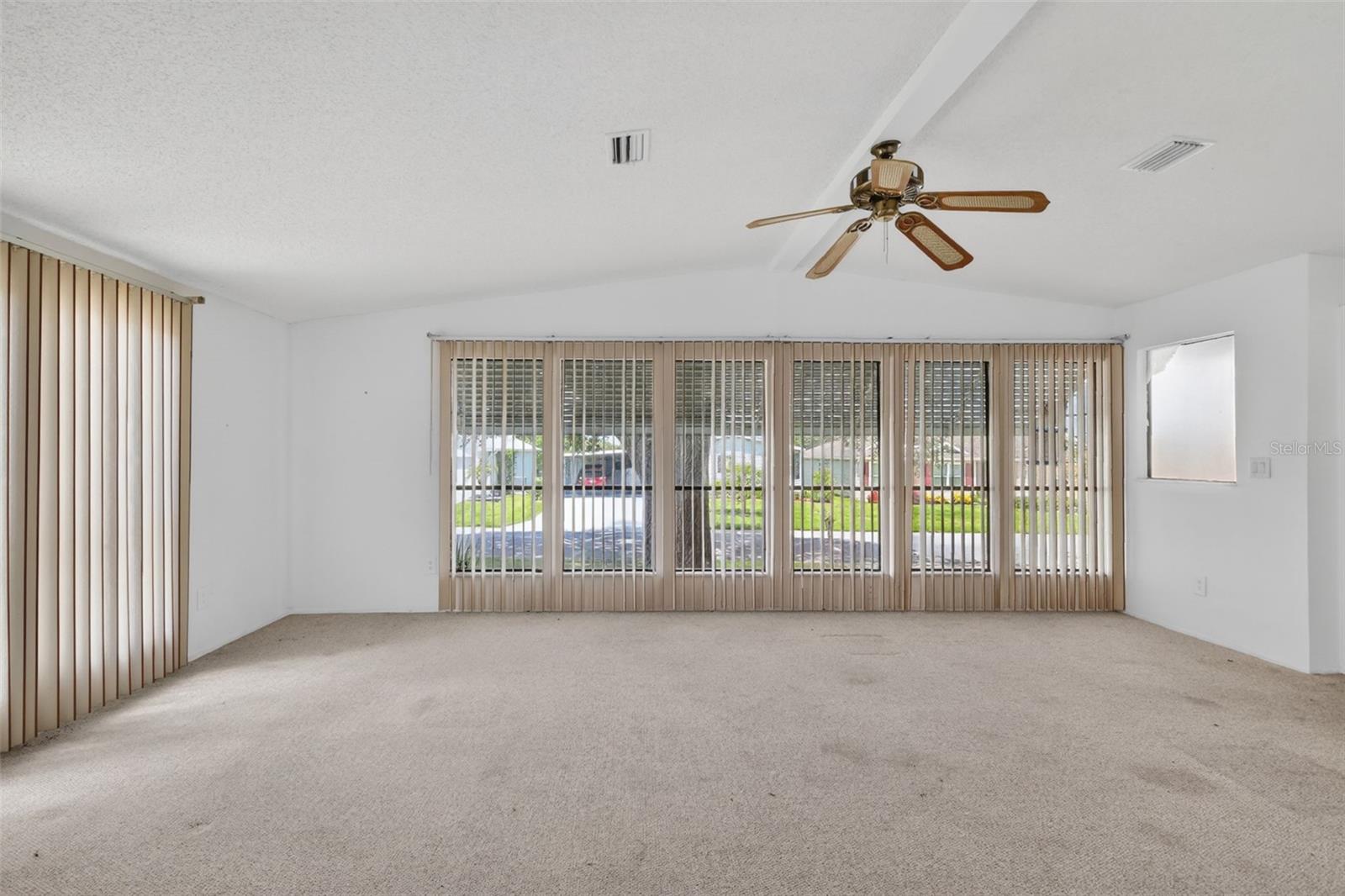 LADY LAKE ORANGE BLOSSOM GARDENS UNIT 09 - Residential