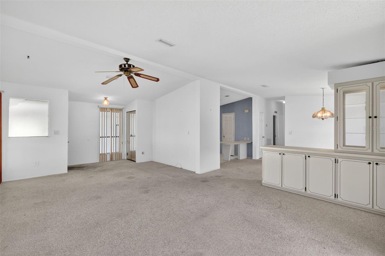 LADY LAKE ORANGE BLOSSOM GARDENS UNIT 09 - Residential