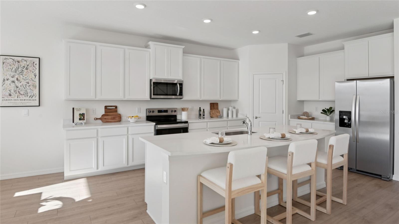 TWISTED OAKS - Residential