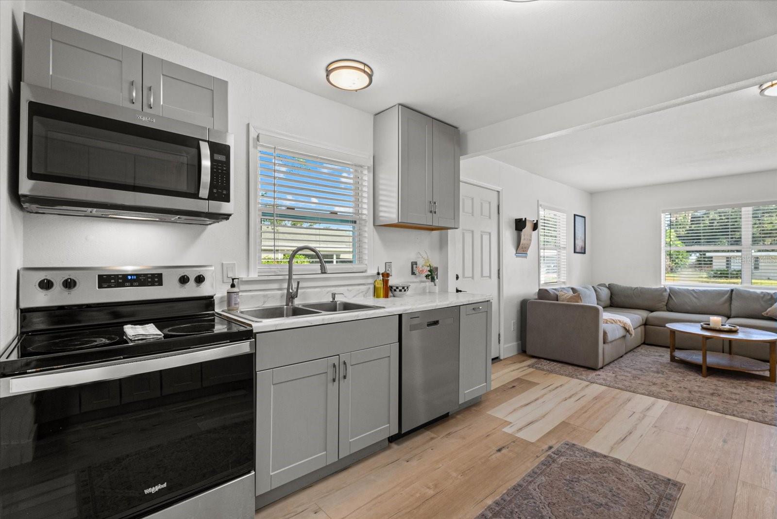 RUSKIN CITY 1ST ADD - Residential