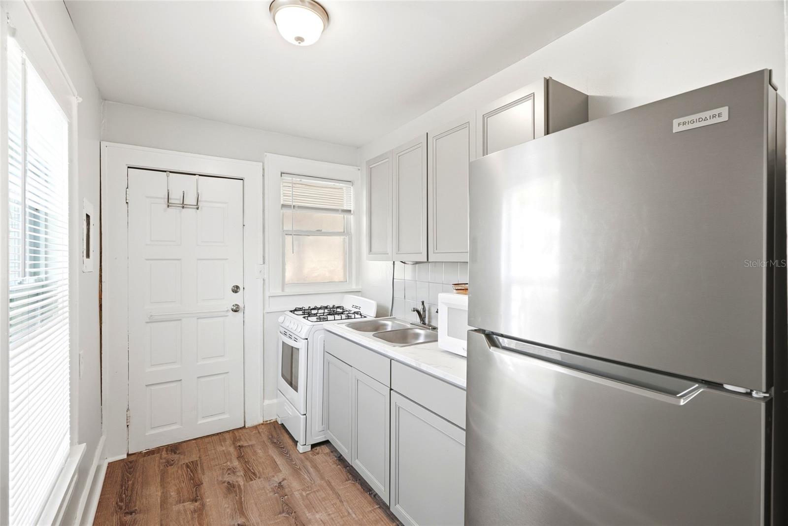 KINYON & WOODS ADD - Residential Lease