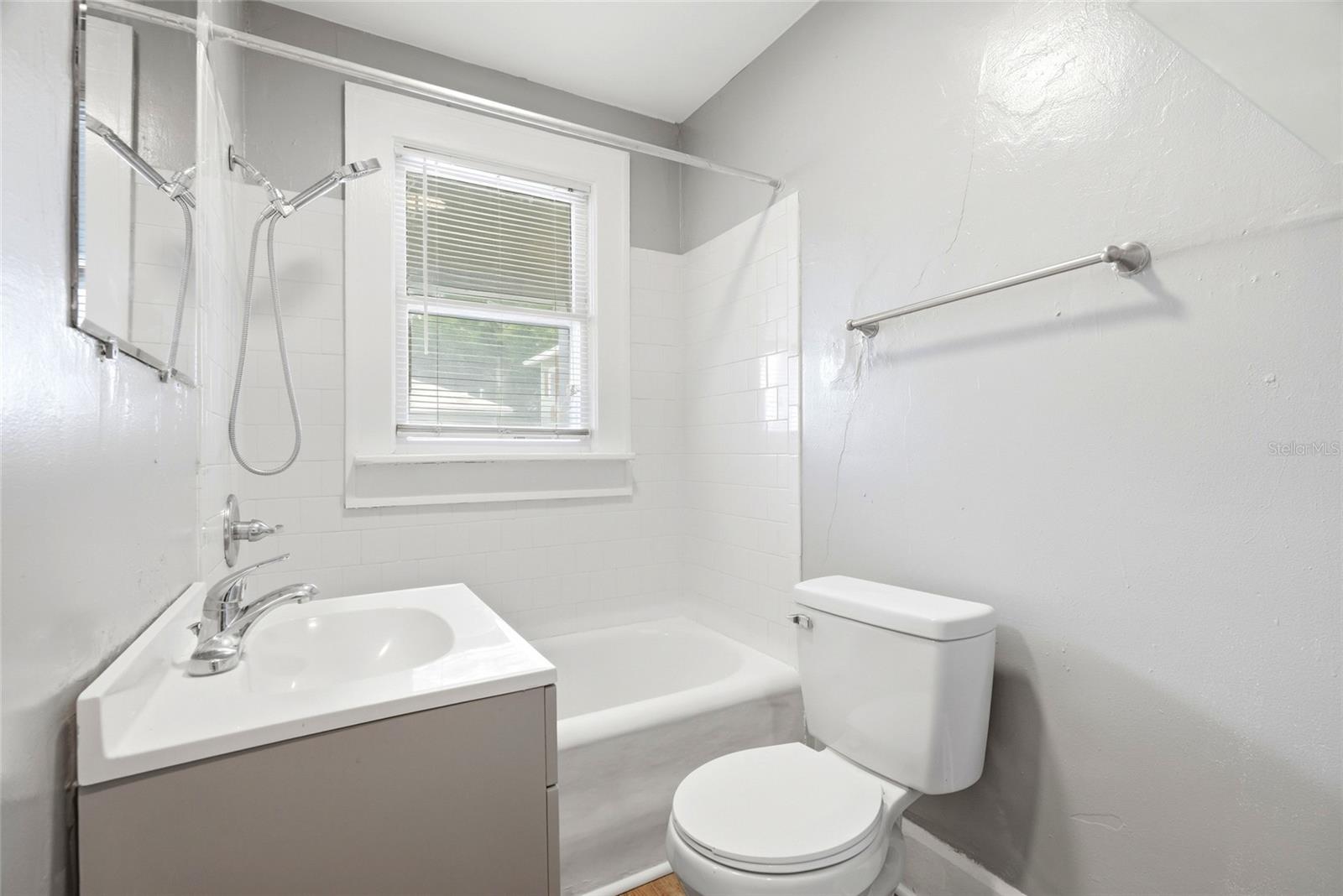 KINYON & WOODS ADD - Residential Lease