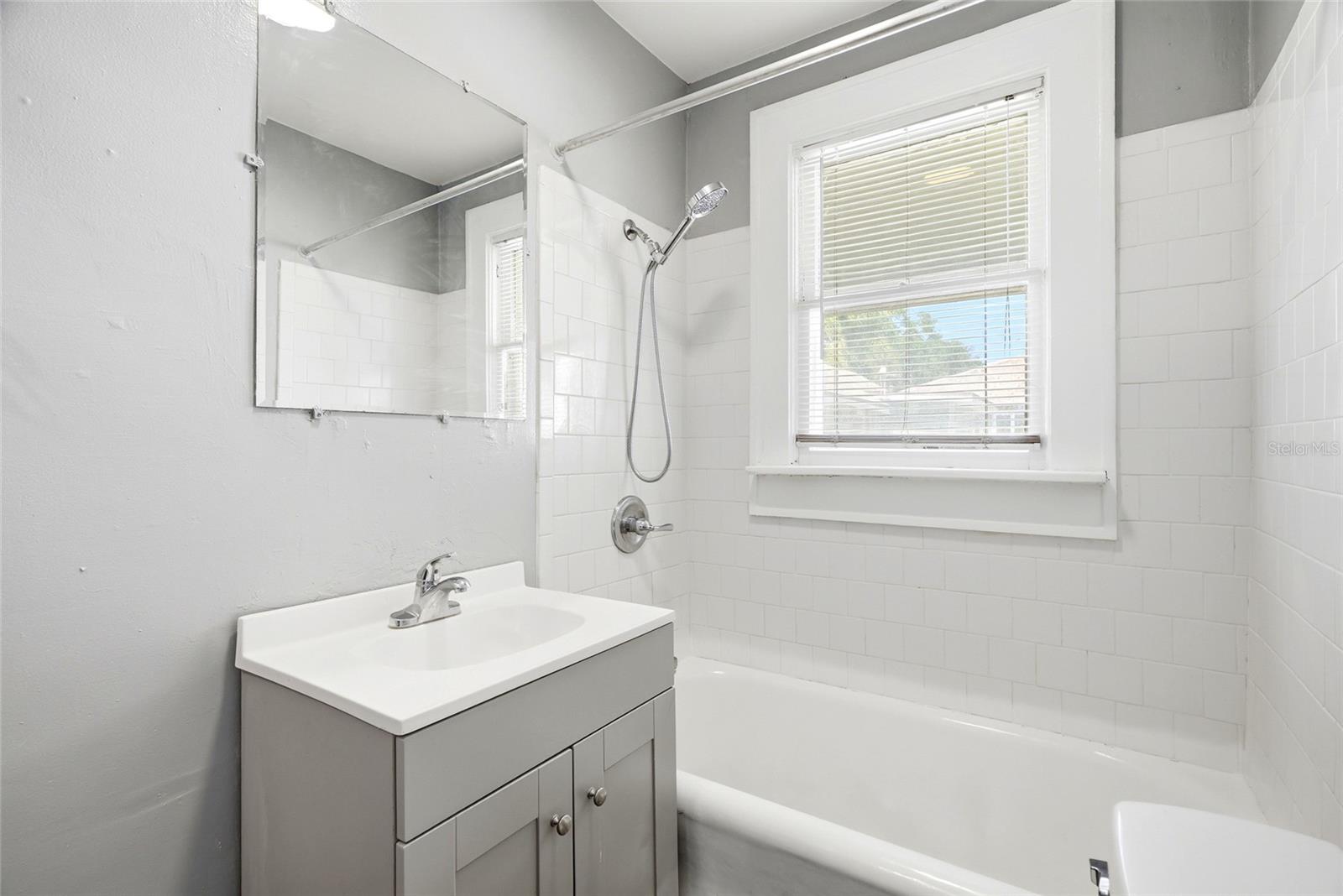 KINYON & WOODS ADD - Residential Lease