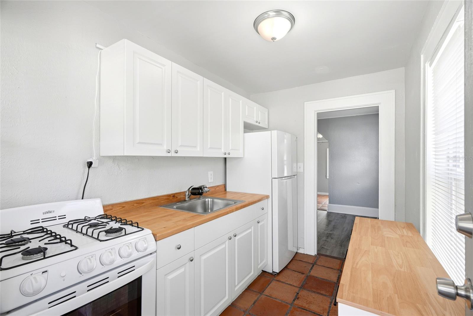 KINYON & WOODS ADD - Residential Lease