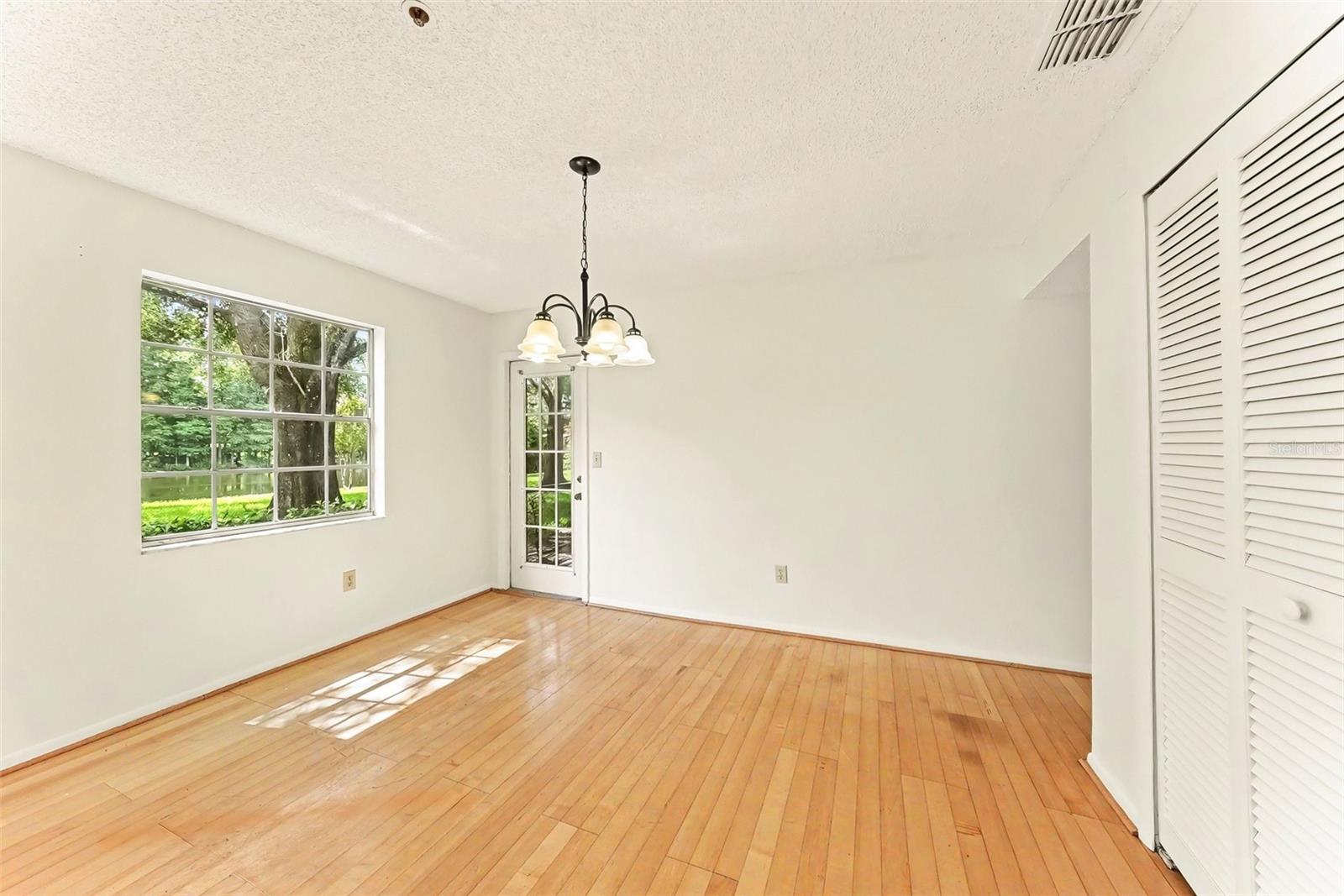 RAINTREE VILLAGE CONDO N - Residential