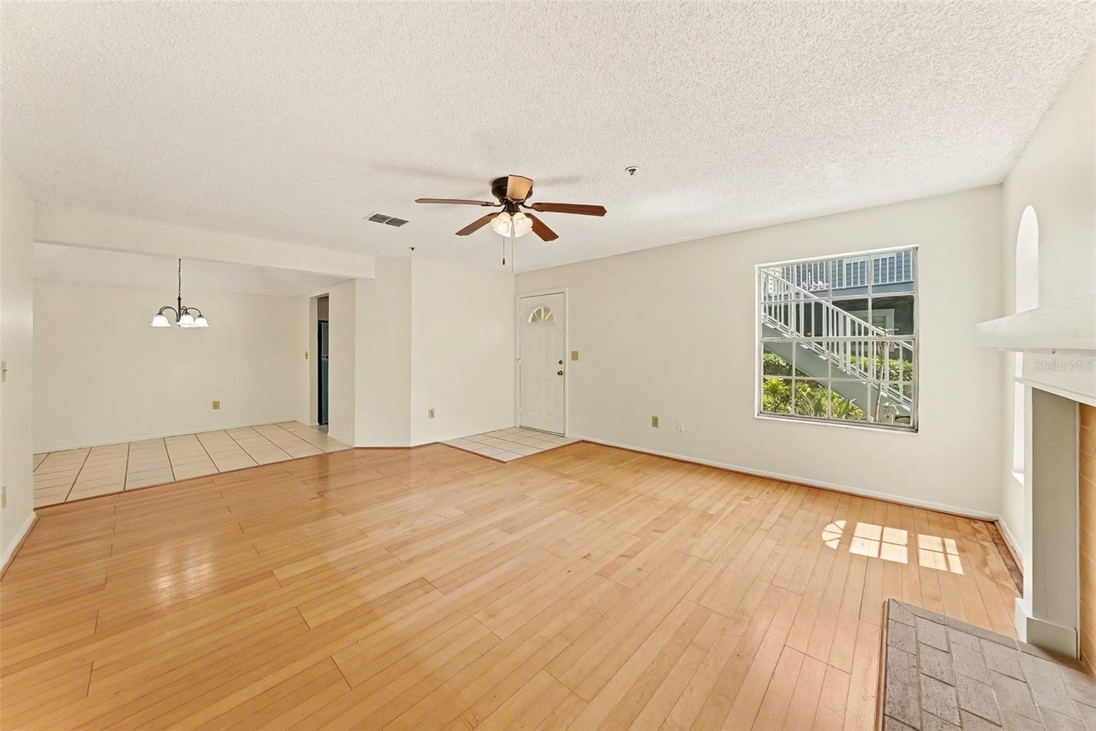 RAINTREE VILLAGE CONDO N - Residential