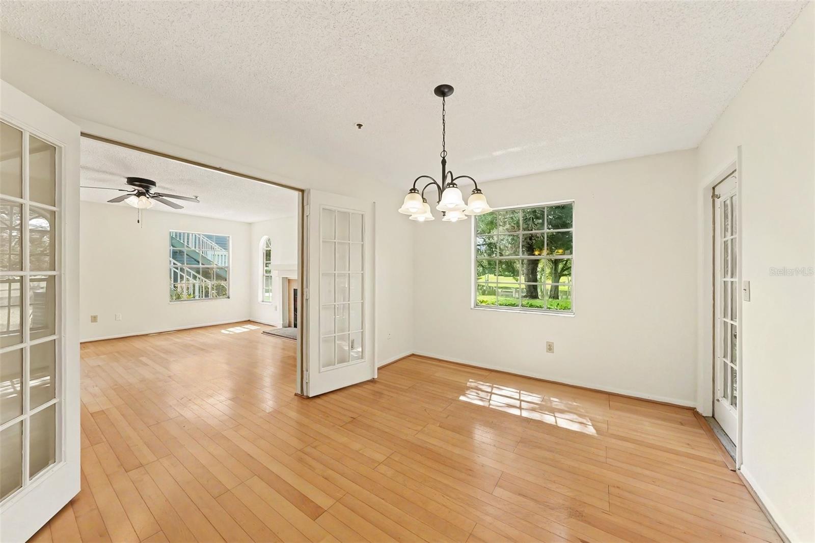 RAINTREE VILLAGE CONDO N - Residential