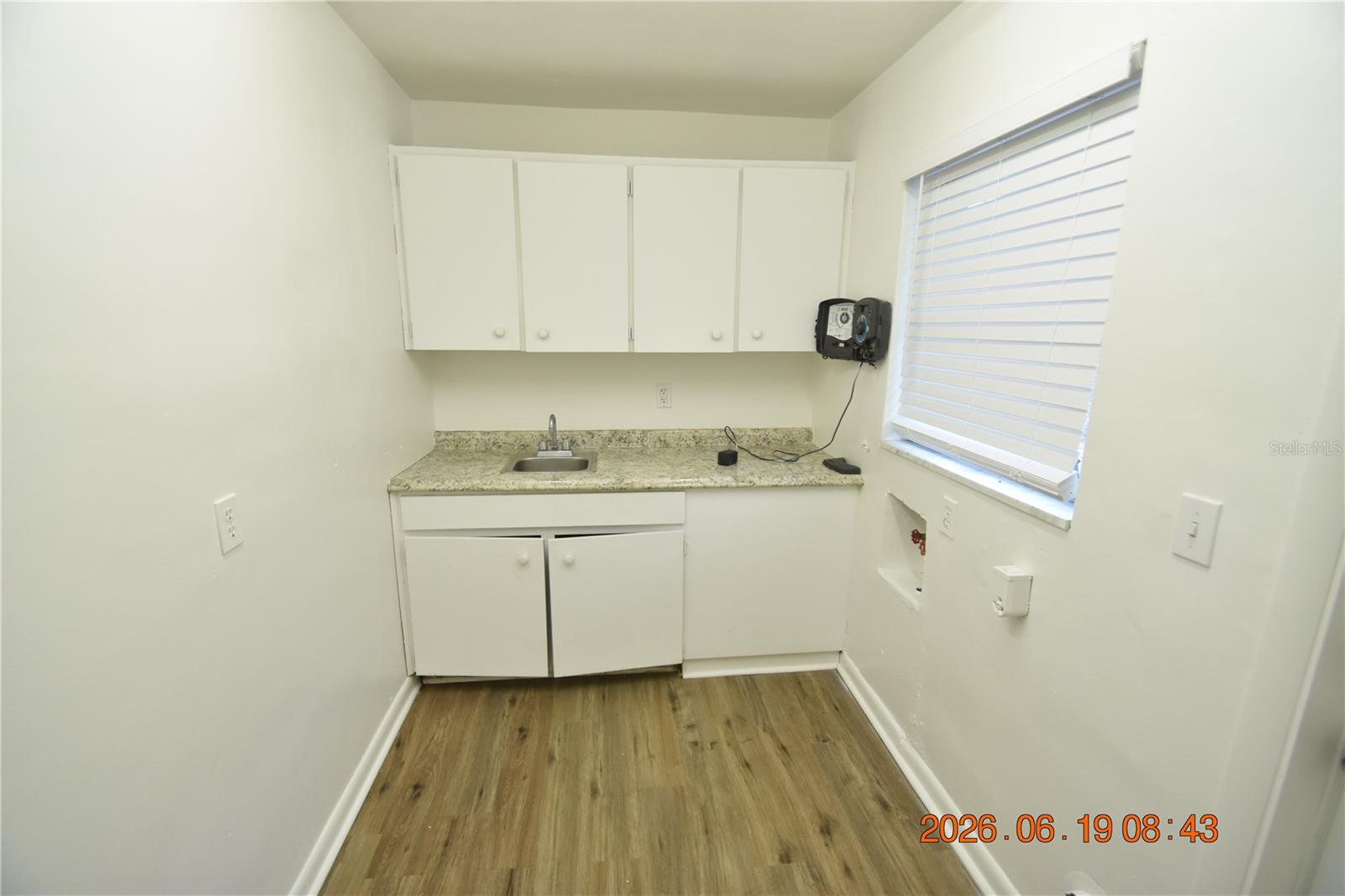 HARBOR LAKE ESTATES - Residential Lease
