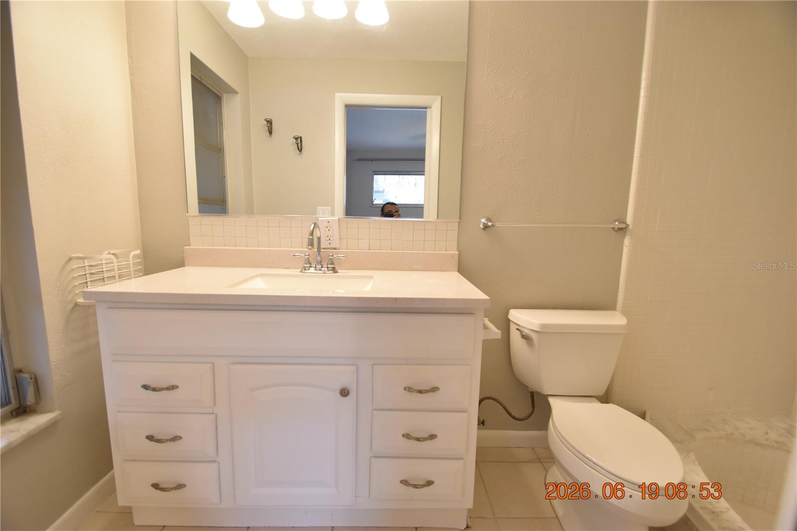 HARBOR LAKE ESTATES - Residential Lease