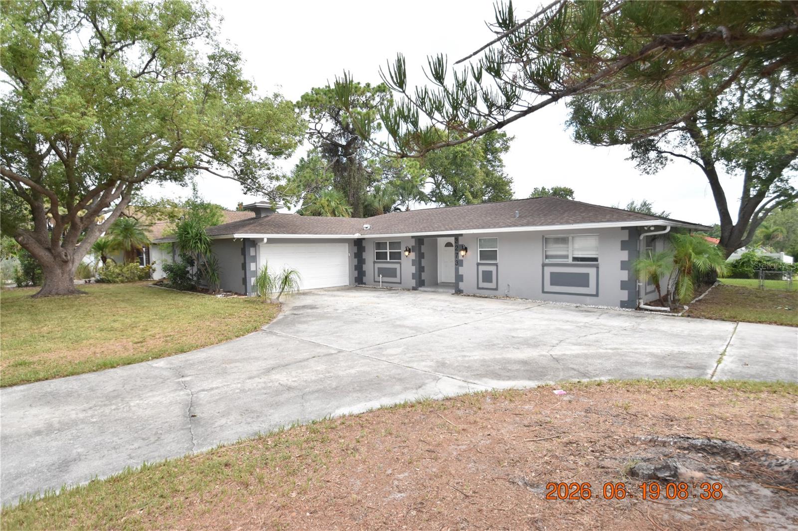HARBOR LAKE ESTATES - Residential Lease