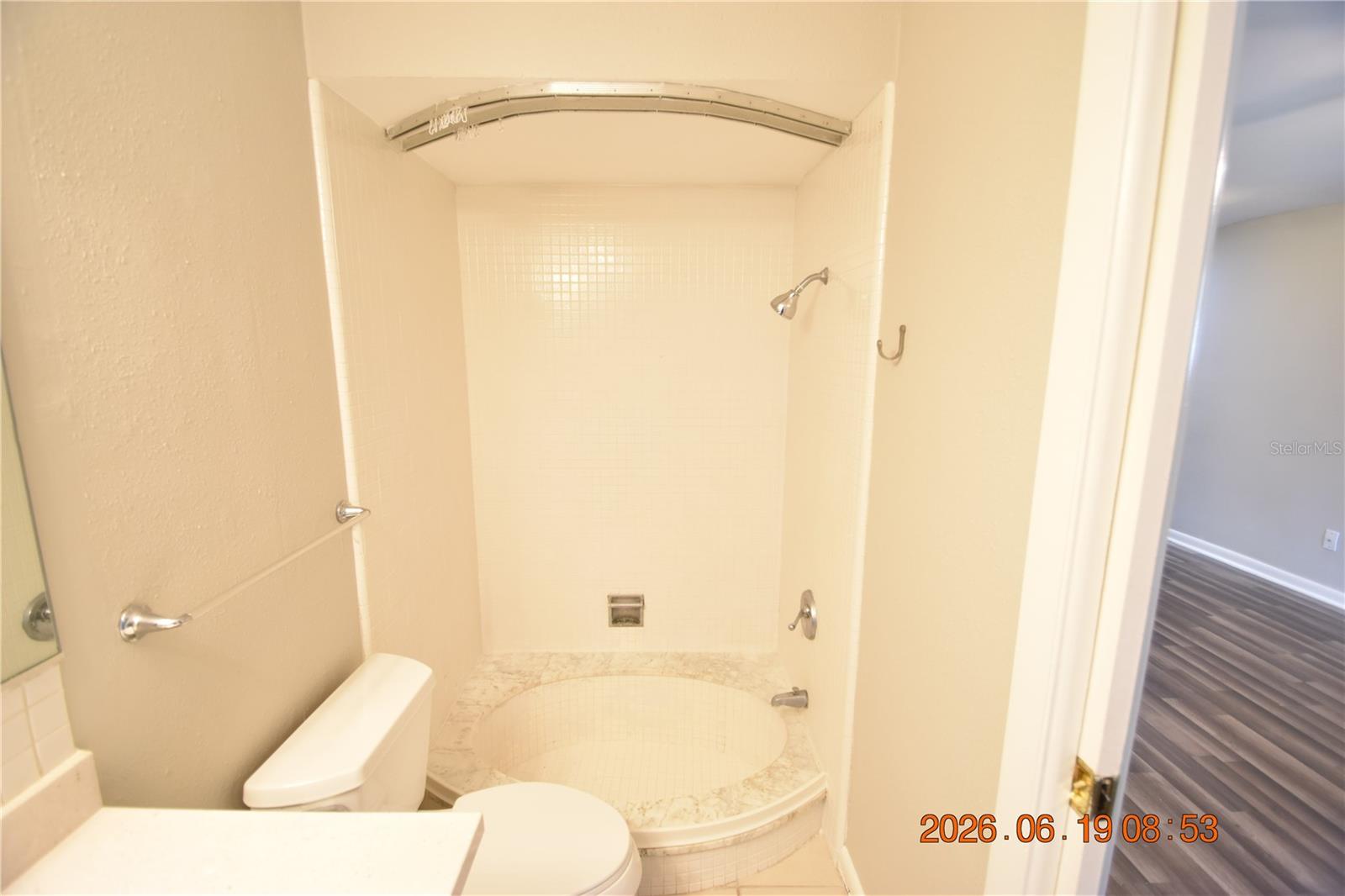 HARBOR LAKE ESTATES - Residential Lease