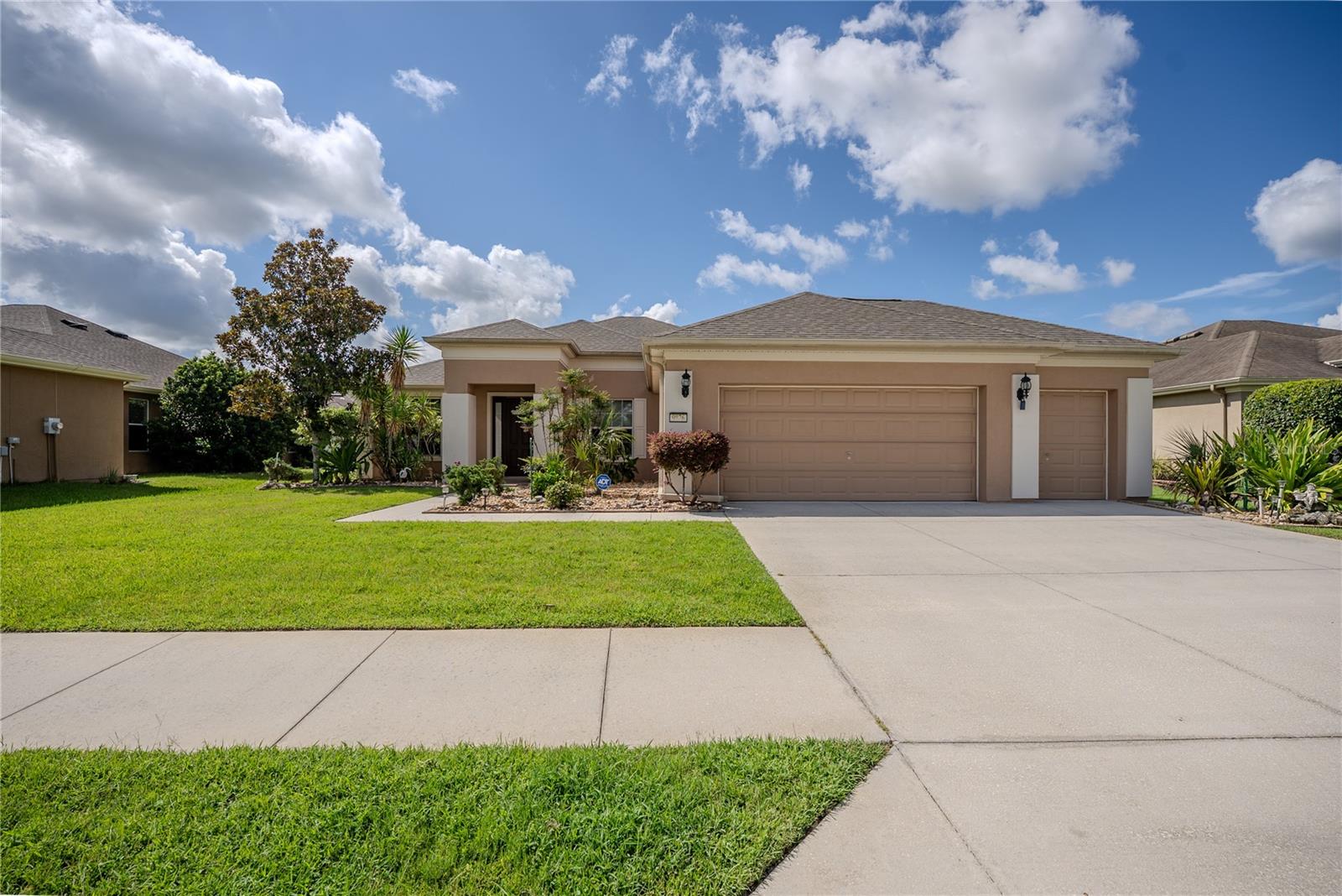STONE CREEK BY DEL WEBB-LONGLEAF - Residential