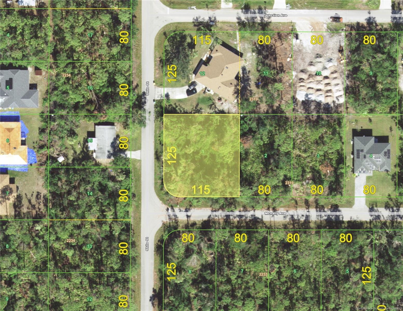 Corner property located in a popular area and the preferred X flood zone with power and water available!