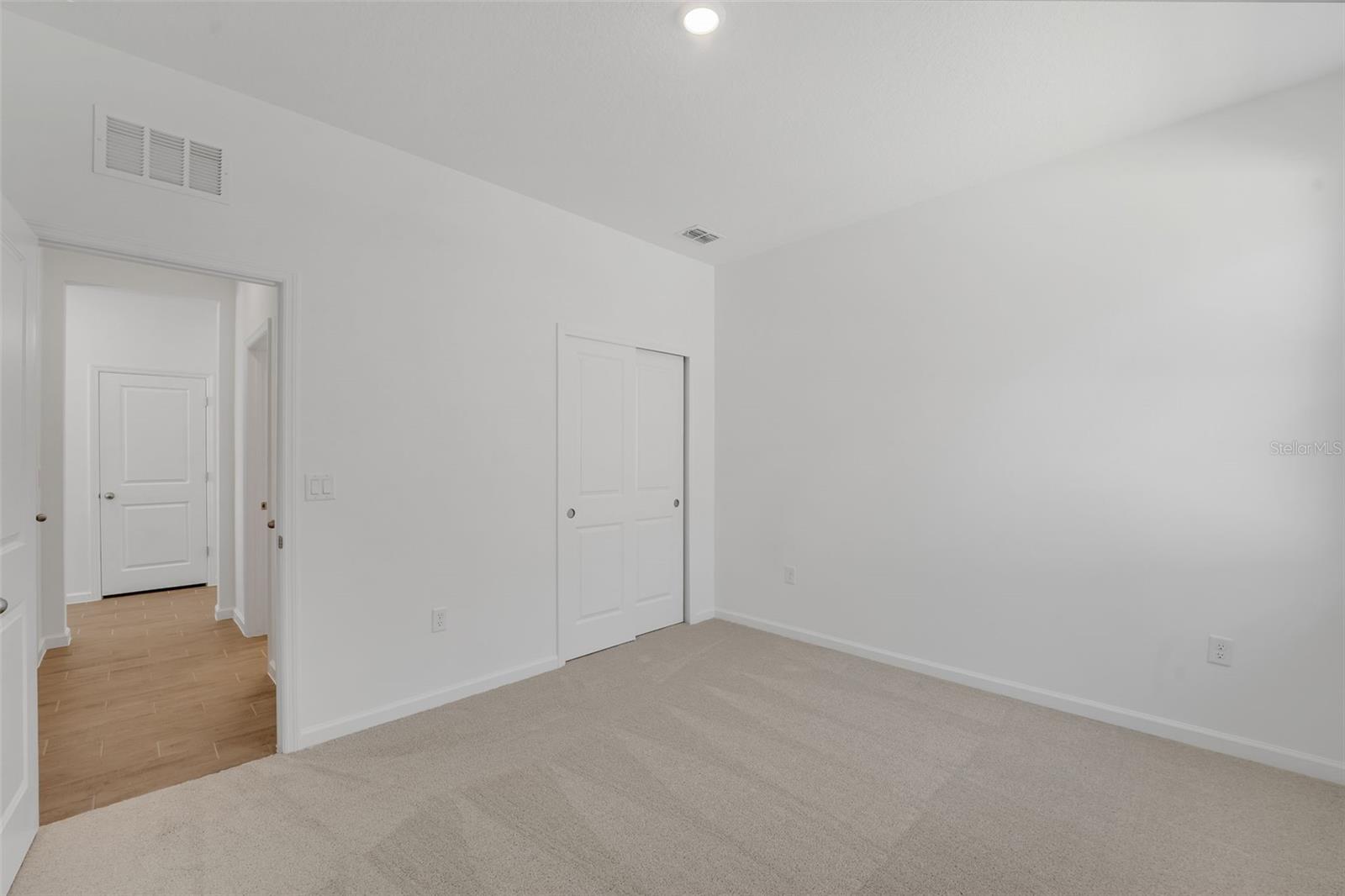 RESERVES AT HAMMOCK OAKS - Residential
