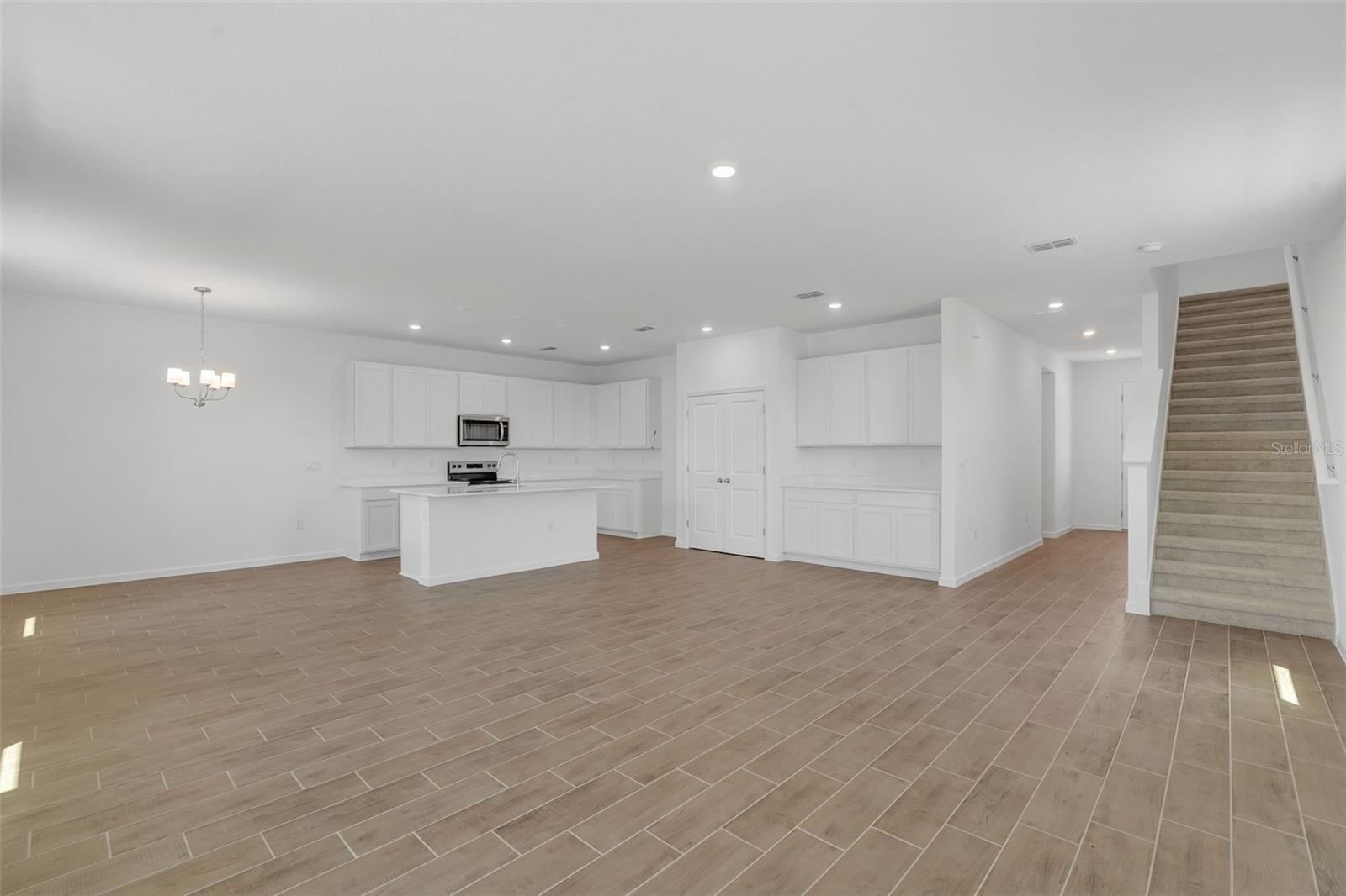 RESERVES AT HAMMOCK OAKS - Residential