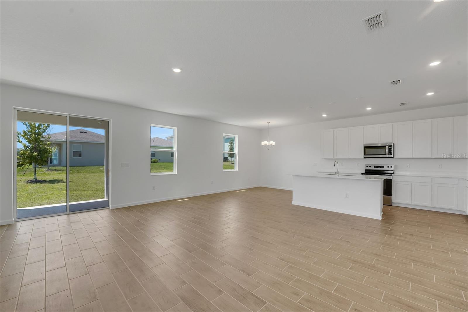 RESERVES AT HAMMOCK OAKS - Residential