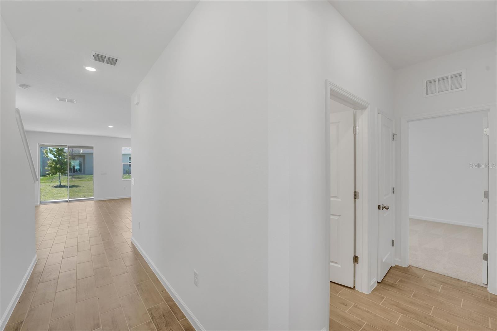 RESERVES AT HAMMOCK OAKS - Residential