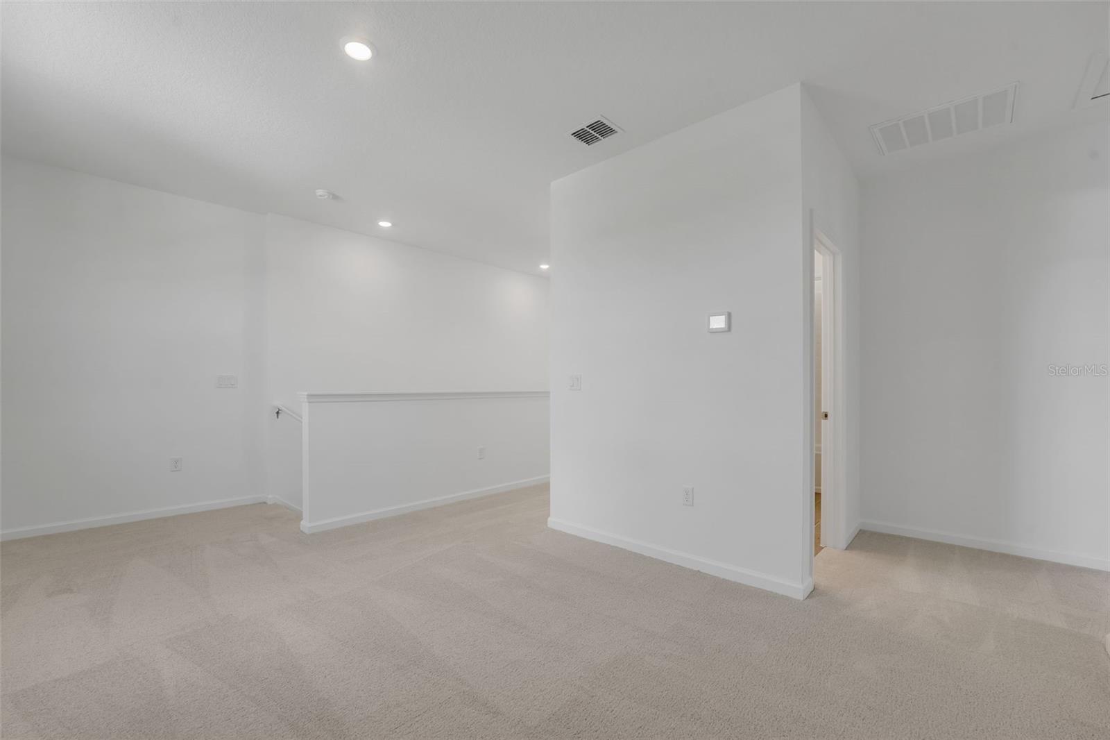 RESERVES AT HAMMOCK OAKS - Residential