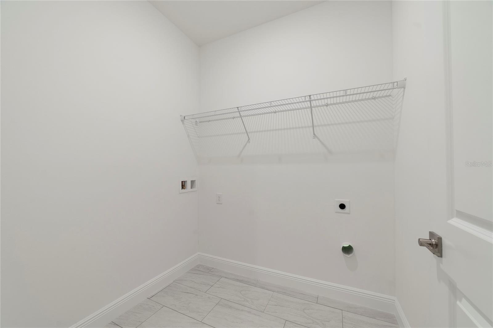 CITRUS SPGS UNIT 03 - Residential Lease