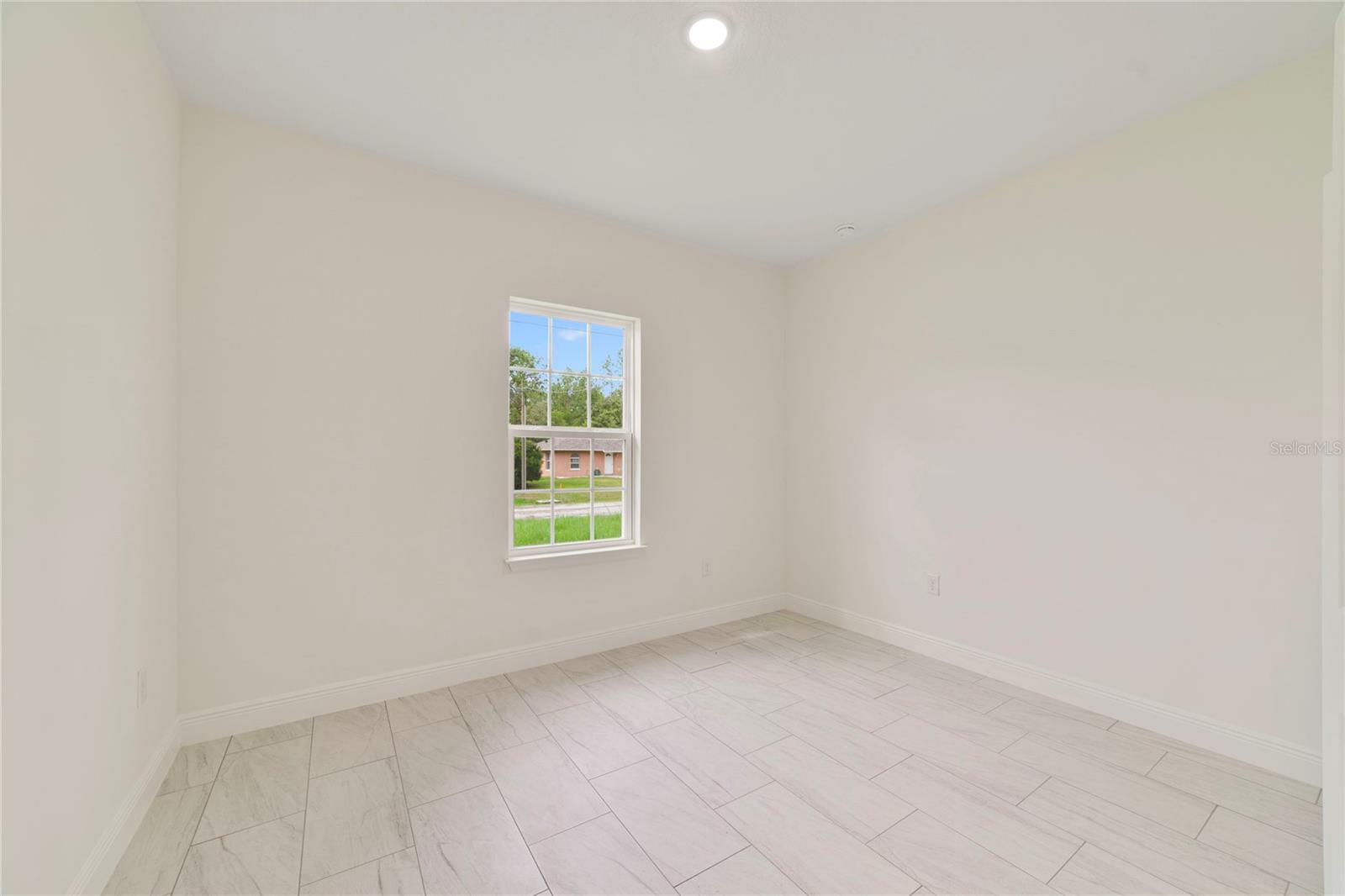 CITRUS SPGS UNIT 03 - Residential Lease