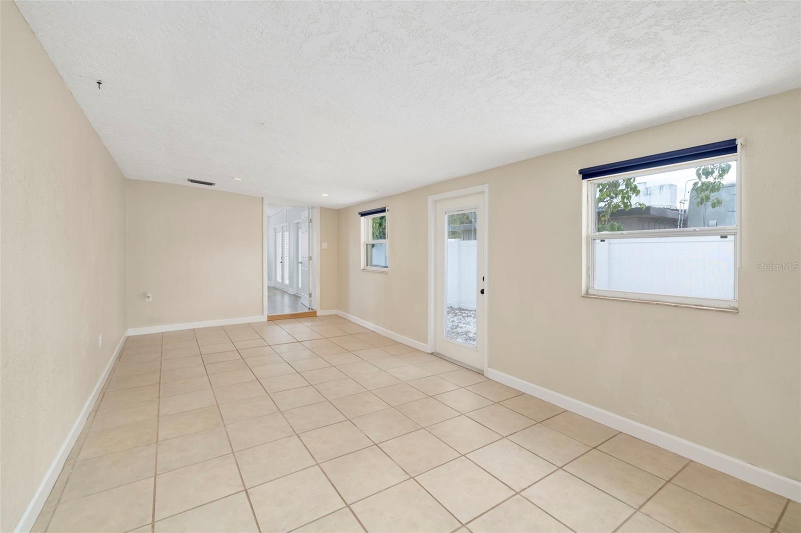 ACREAGE - Residential