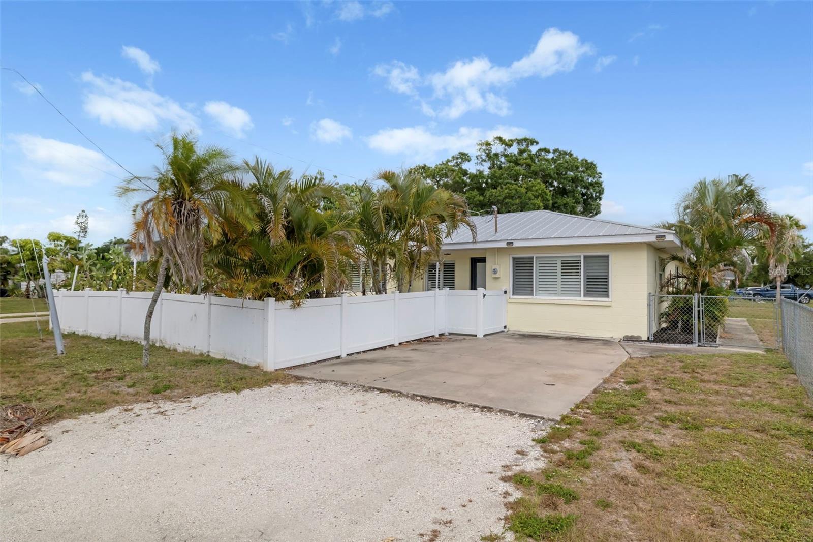 ACREAGE - Residential