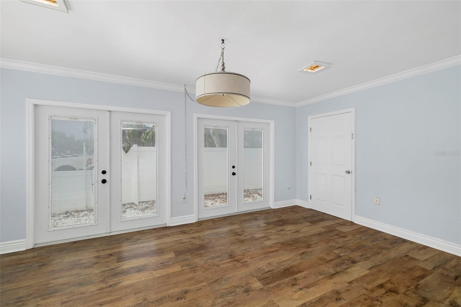 ACREAGE - Residential