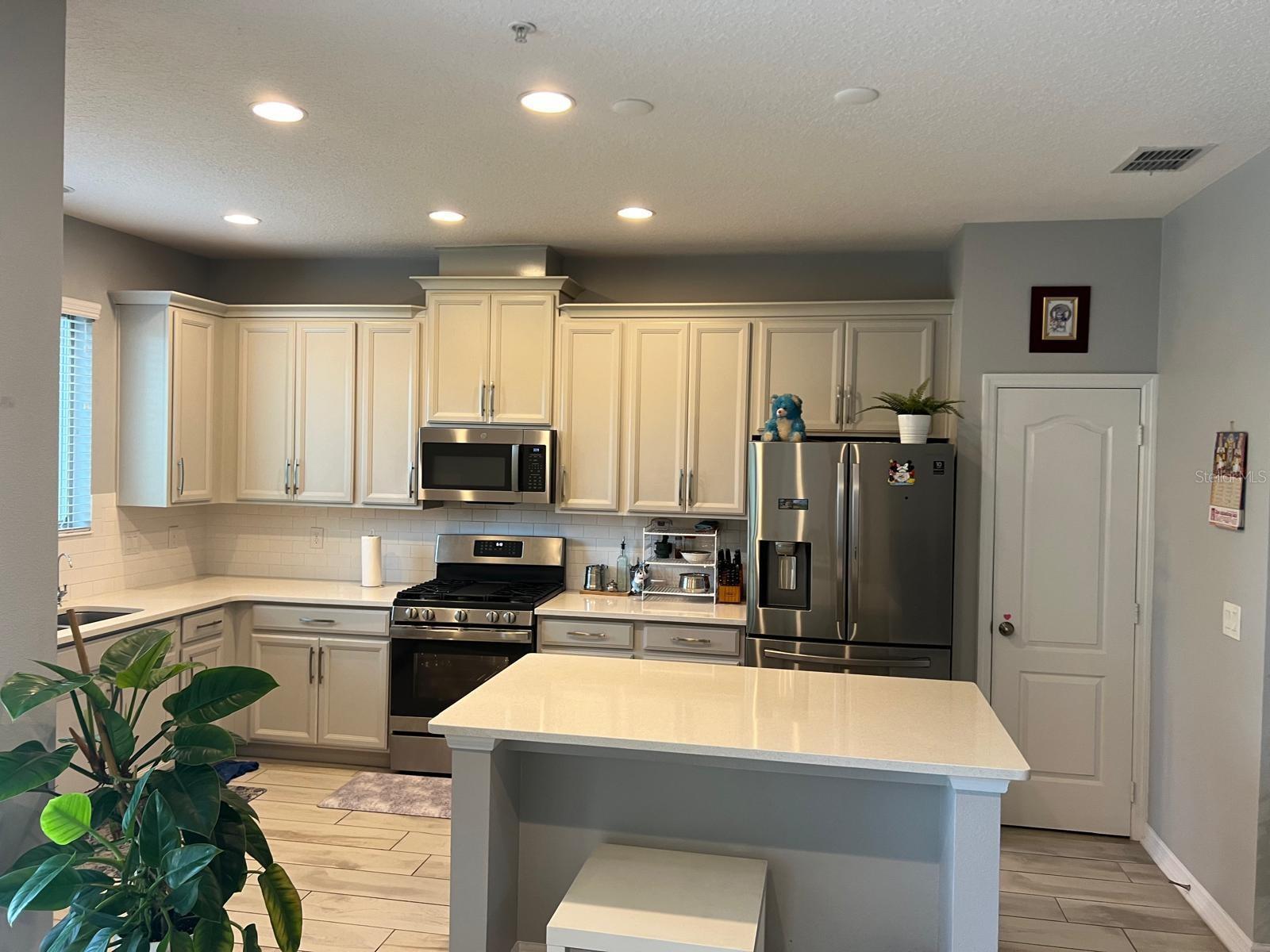 TOWNS AT WHITE CEDAR - Residential Lease