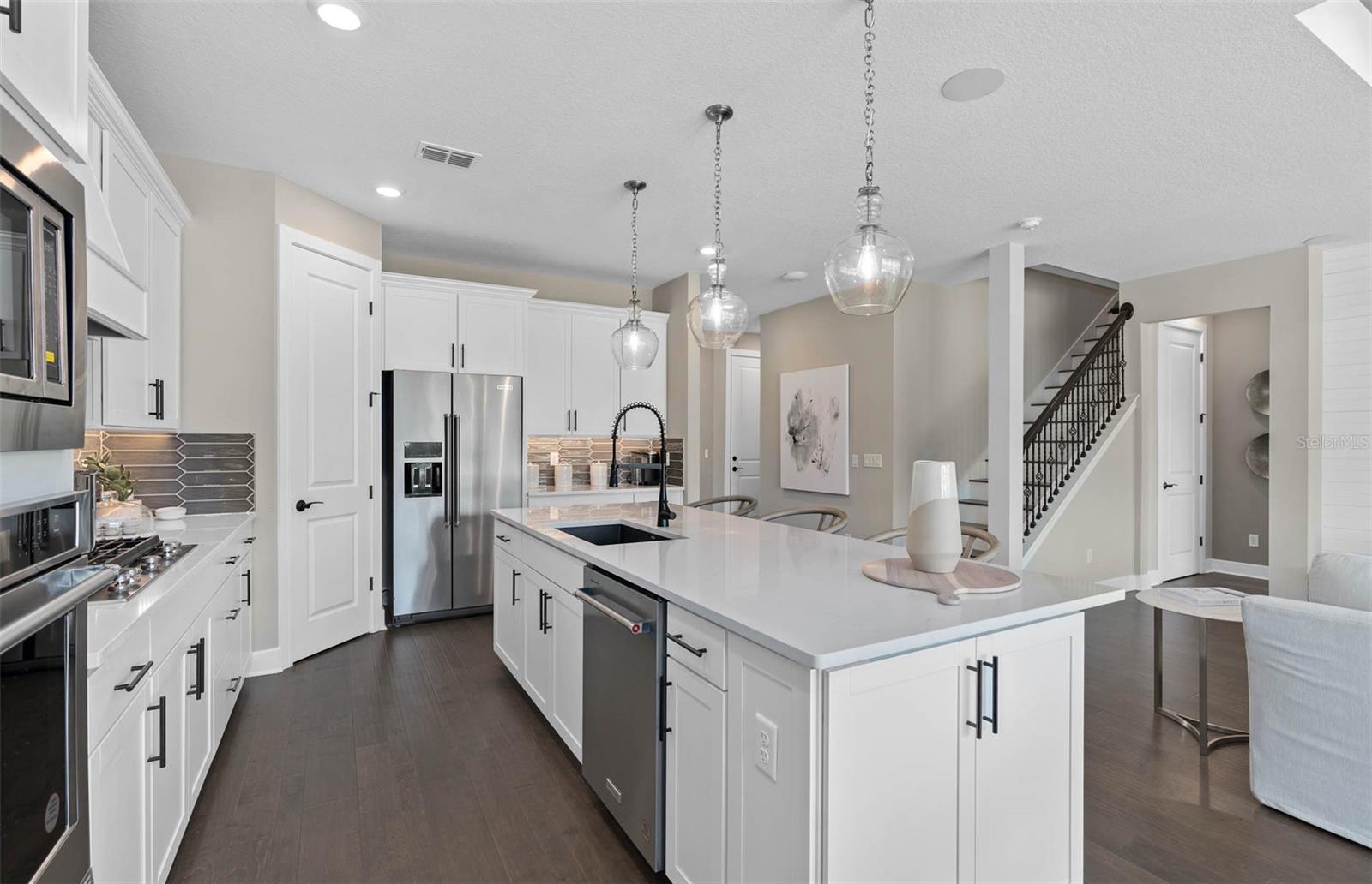 SUNRISE ESTATES - Residential