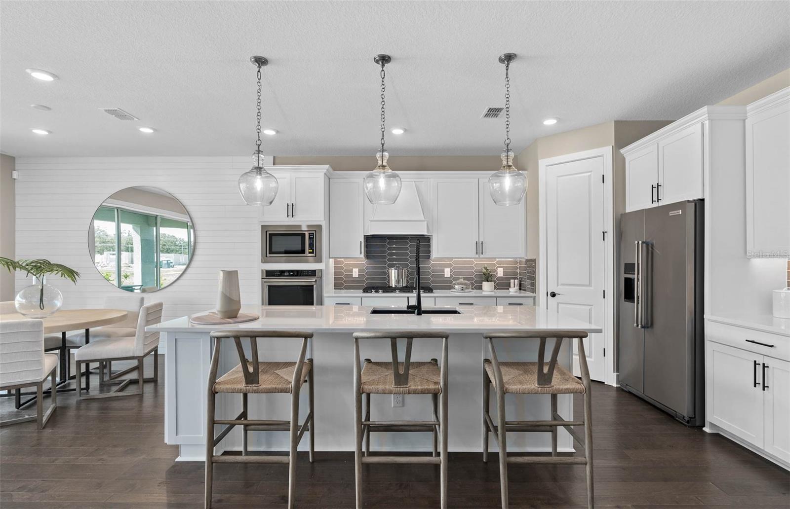 SUNRISE ESTATES - Residential