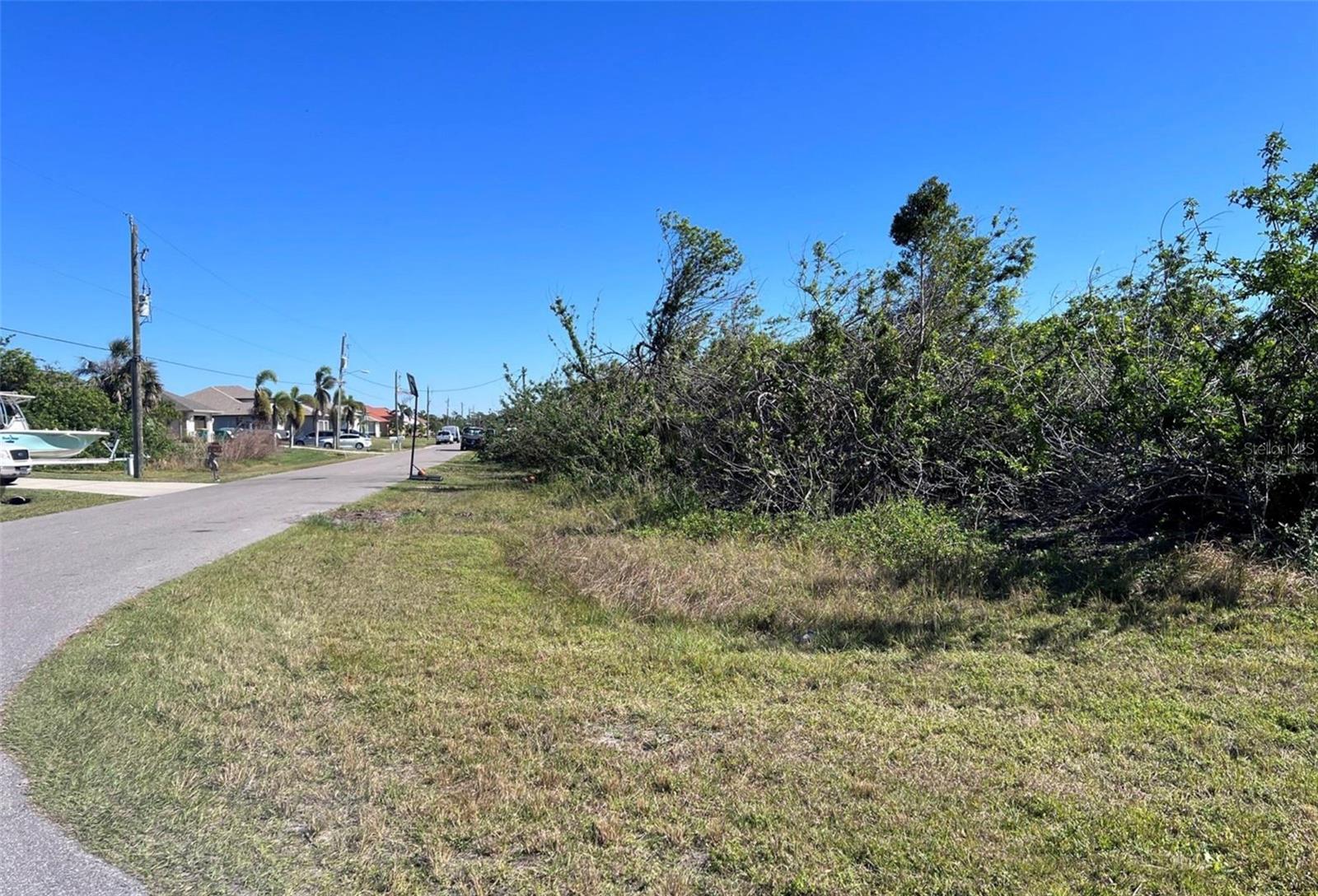 PORT CHARLOTTE SEC 093 - Land