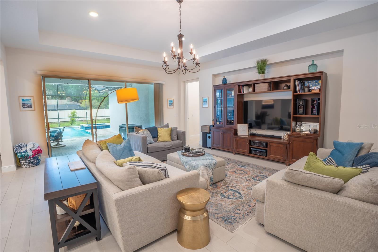 HIDDEN RESERVE - Residential