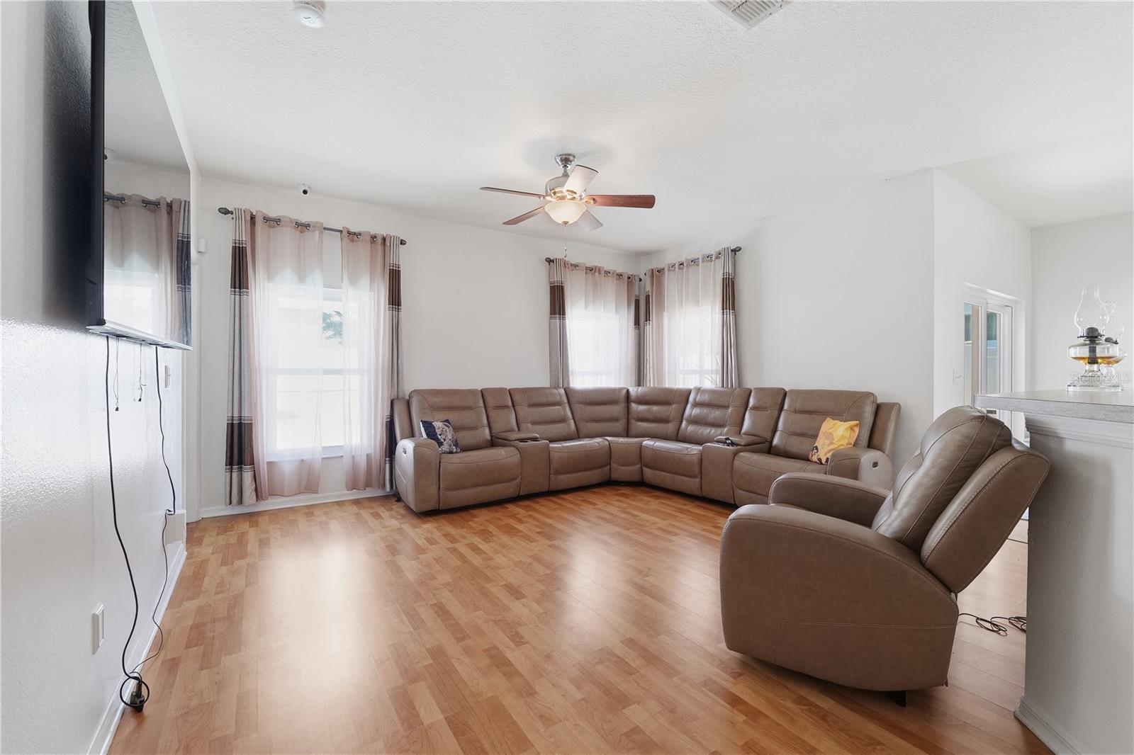 PARSONS POINTE PH 1UNIT B - Residential