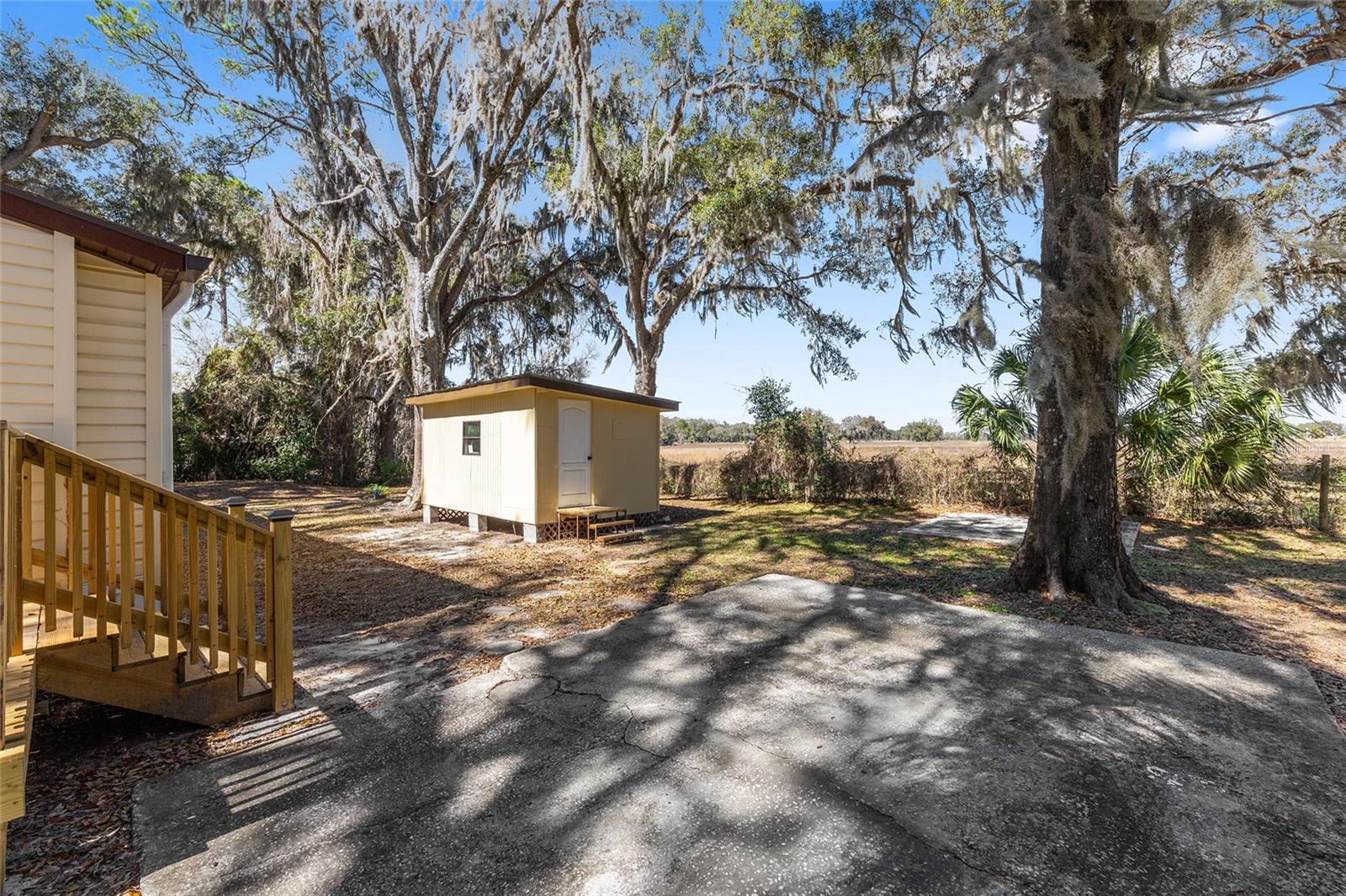 RIVER RETREATS - Residential